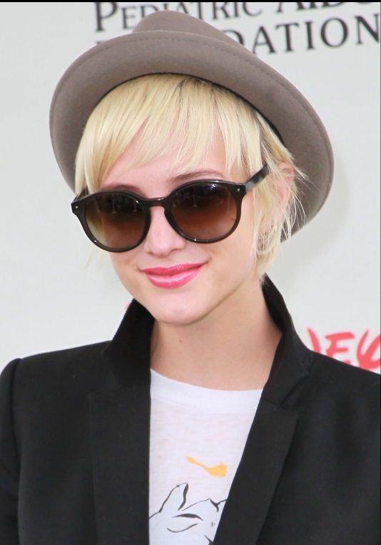 photo-Ashlee Simpson 2011