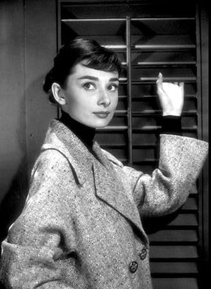 photo-Audrey Hepburn 1957