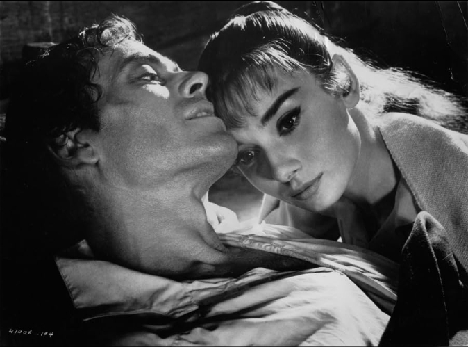 photo-Audrey Hepburn 1956