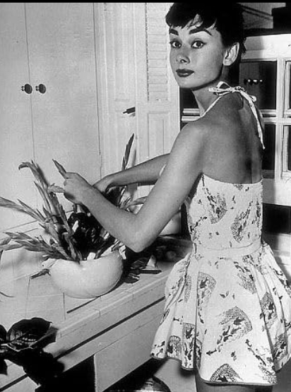 photo-Audrey Hepburn 1952