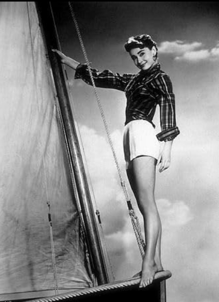 photo-Audrey Hepburn 1952