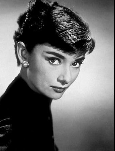 photo-Audrey Hepburn 1953