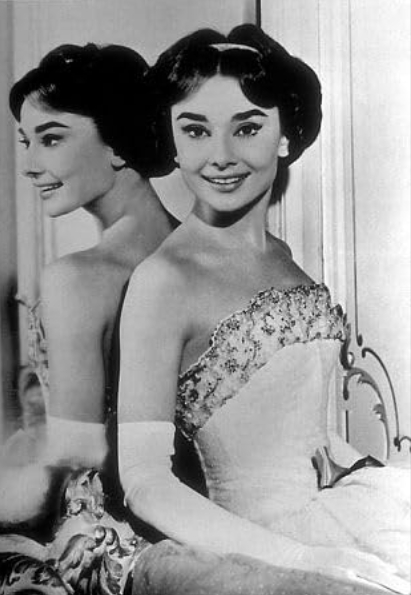 photo-Audrey Hepburn 1957