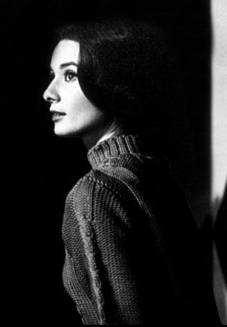 photo-Audrey Hepburn 1957