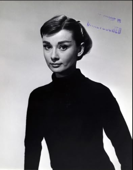 photo-Audrey Hepburn 1957