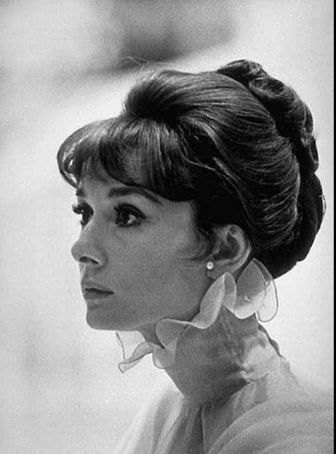 photo-Audrey Hepburn 1964