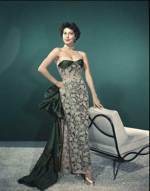 photo-Ava Gardner 1957