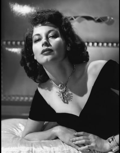 photo-Ava Gardner 1945
