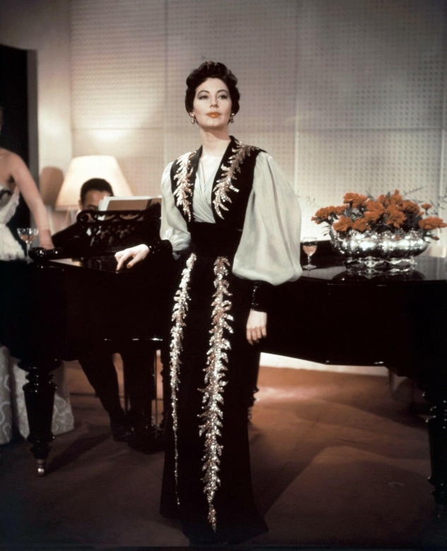 photo-Ava Gardner 1954