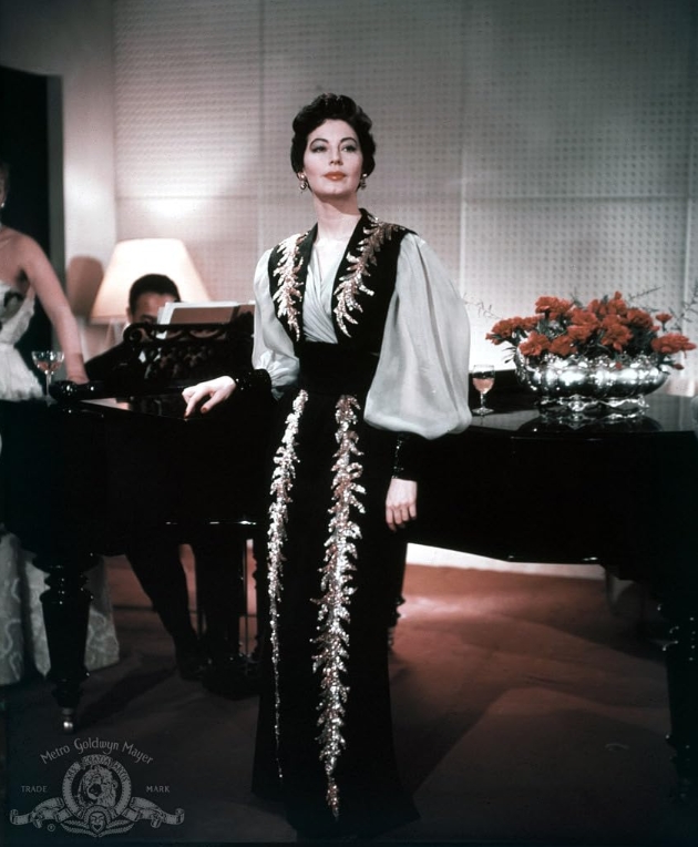 photo-Ava Gardner 1954