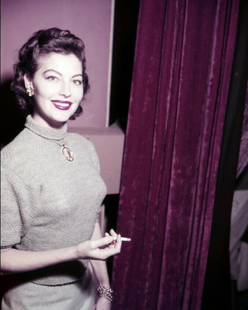photo-Ava Gardner 1946