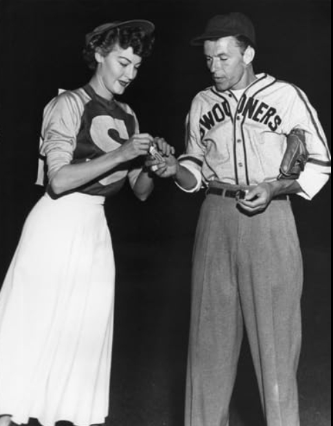 photo-Ava Gardner 1951