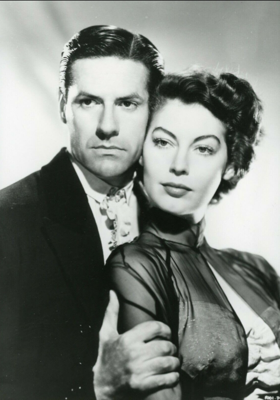 photo-Ava Gardner 1951