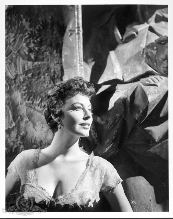 photo-Ava Gardner 1954