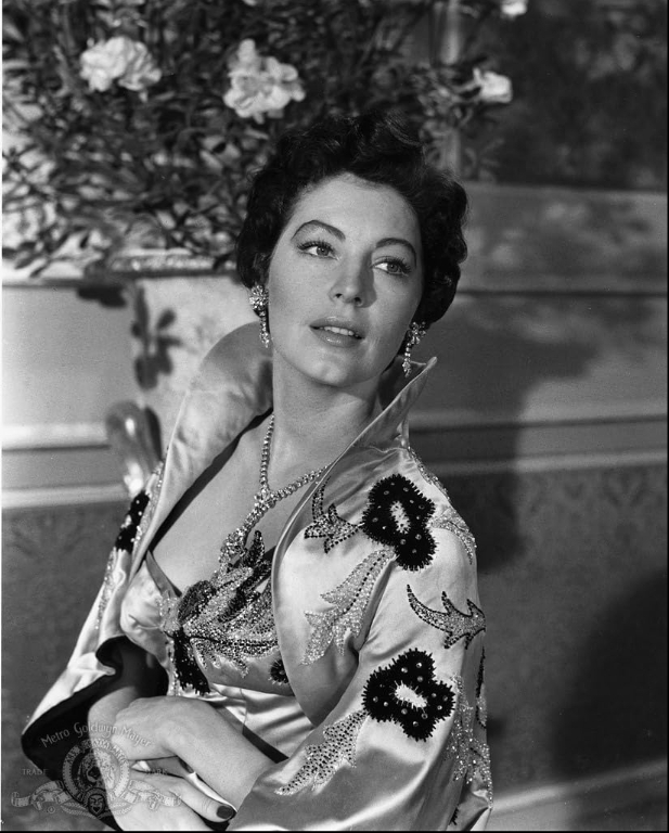 photo-Ava Gardner 1954