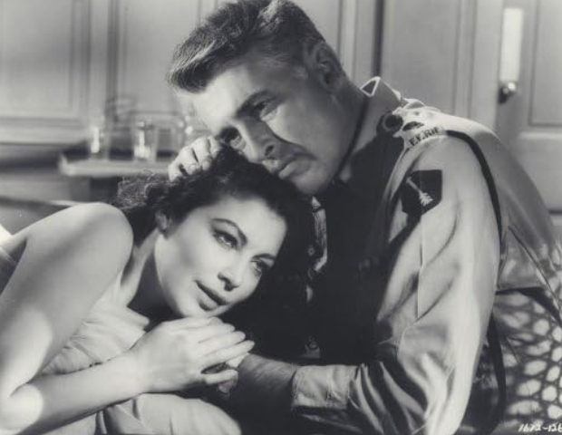 photo-Ava Gardner 1956