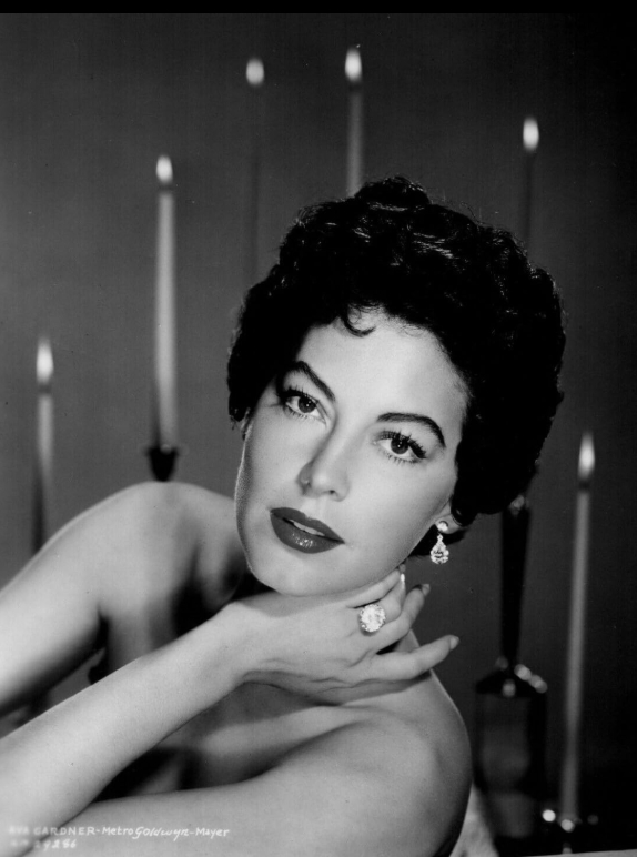 photo-Ava Gardner 1947