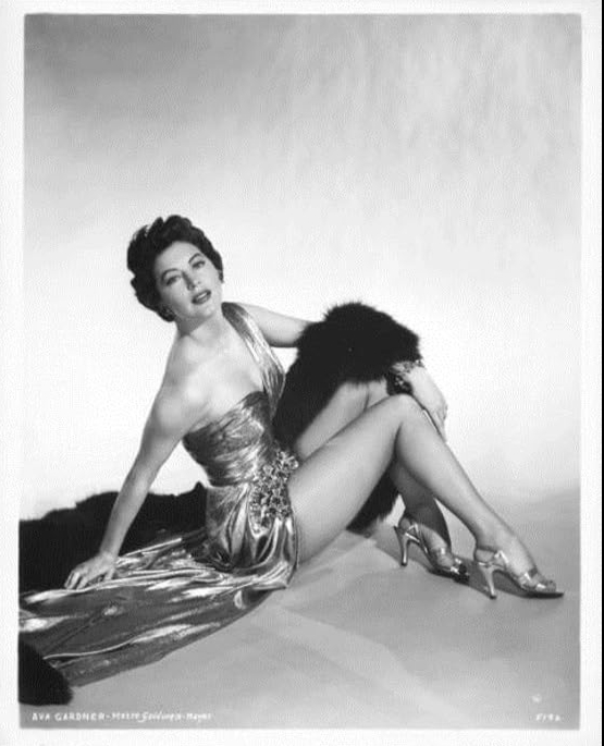 photo-Ava Gardner 1951