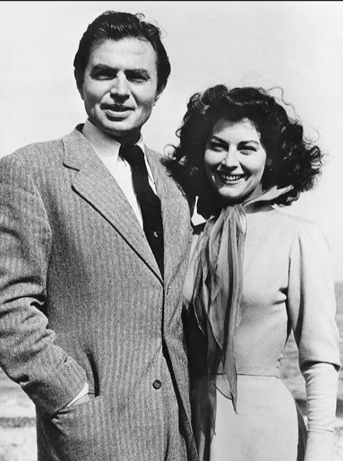 photo-Ava Gardner 1951