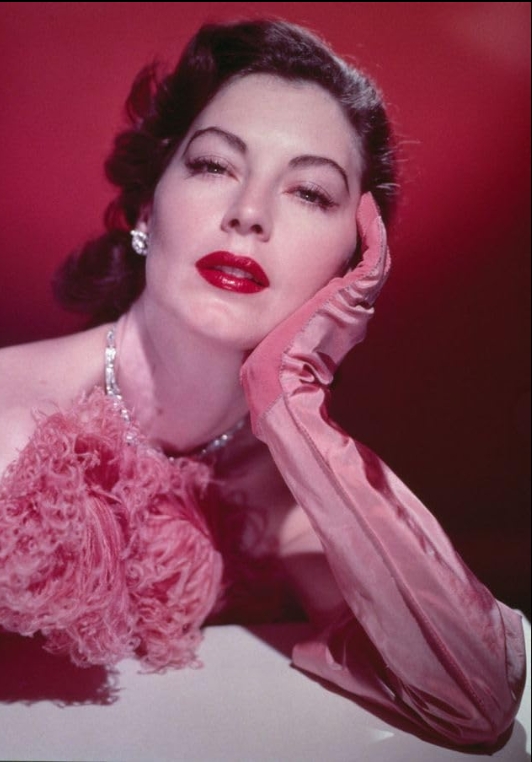 photo-Ava Gardner 1951