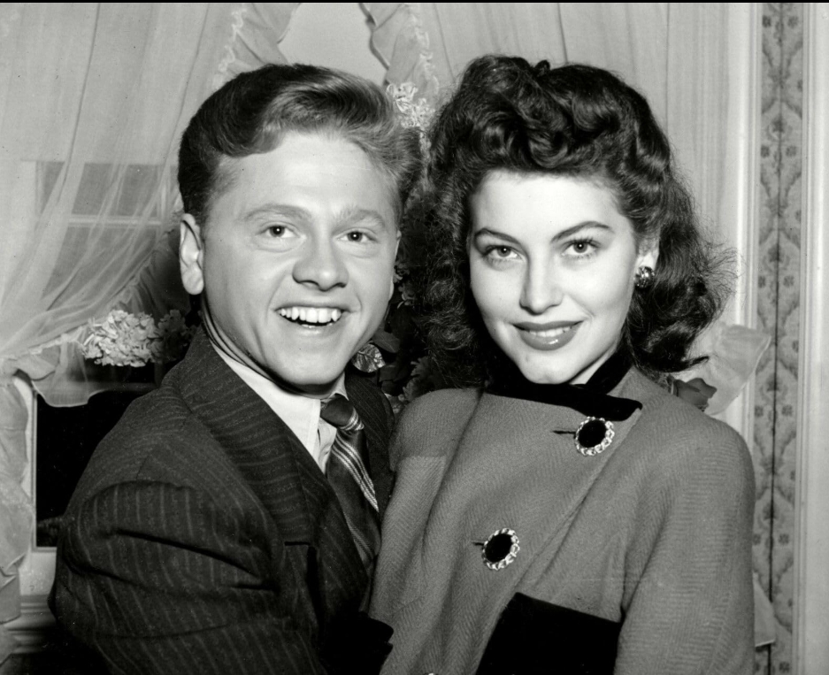 photo-Ava Gardner 1942