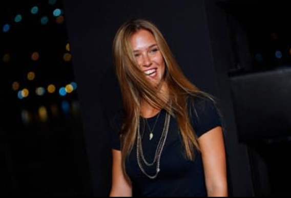 photo-Bar Refaeli 2009