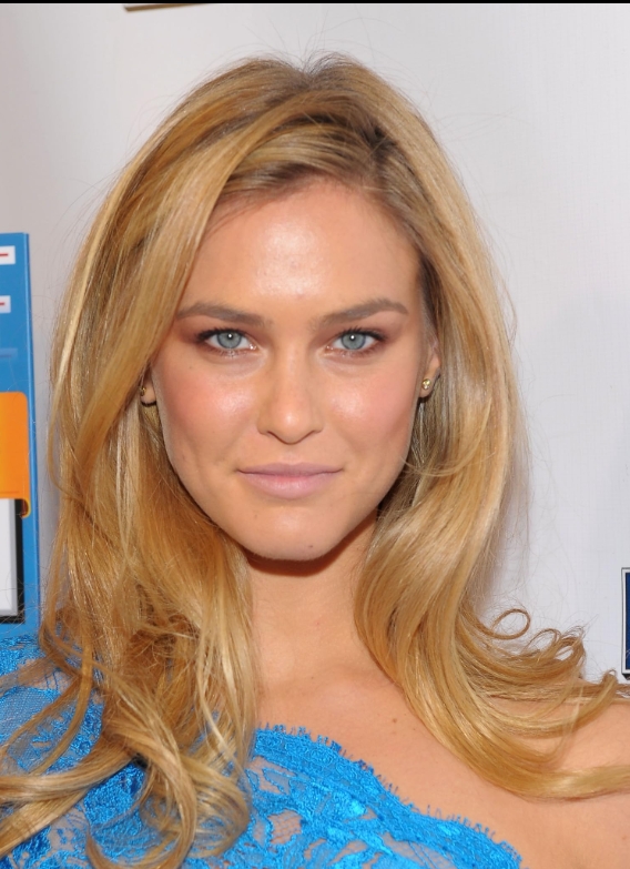photo-Bar Refaeli 2012