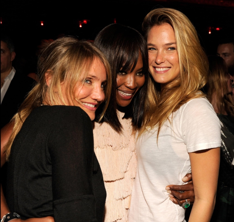 photo-Bar Refaeli 2011