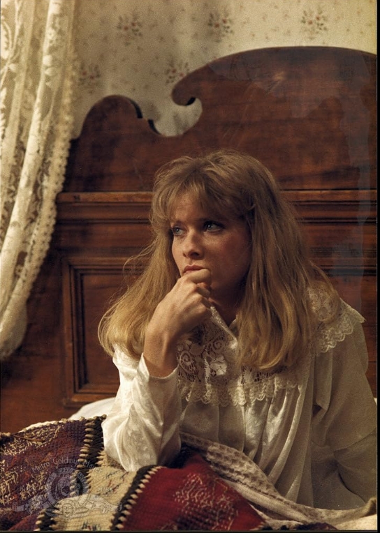 photo-Barbara Crampton 1986