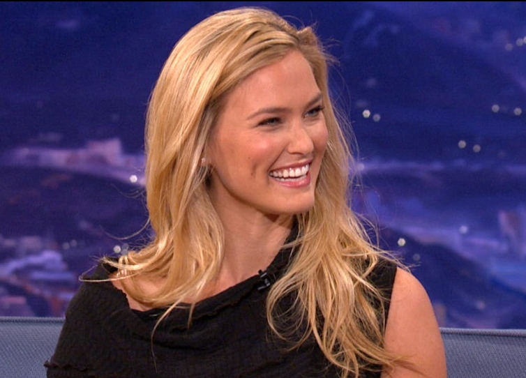 photo-Bar Refaeli 2010