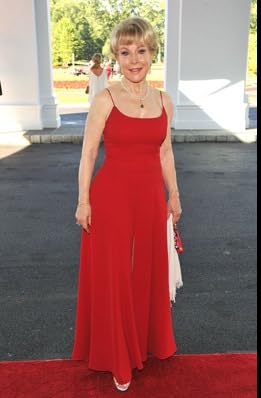 photo-Barbara Eden 2011