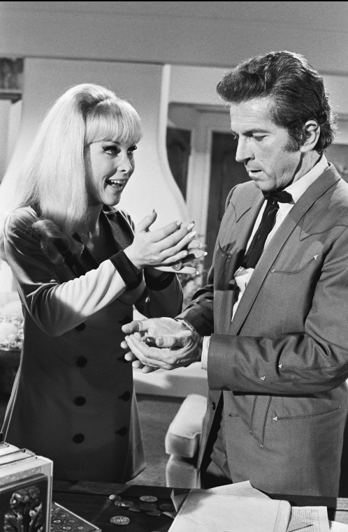 photo-Barbara Eden 1965