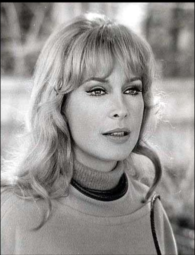 photo-Barbara Eden 1971