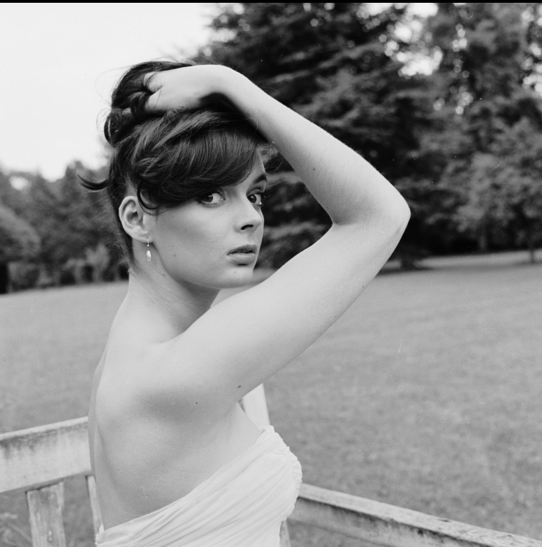 photo-Barbara Steele 1961