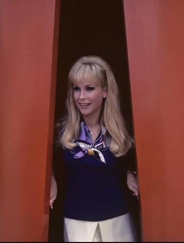 photo-Barbara Eden 1978
