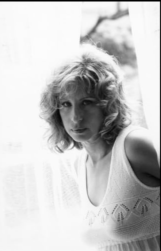 photo-Barbra Streisand 1986