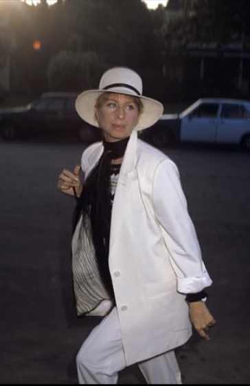 photo-Barbra Streisand 1980