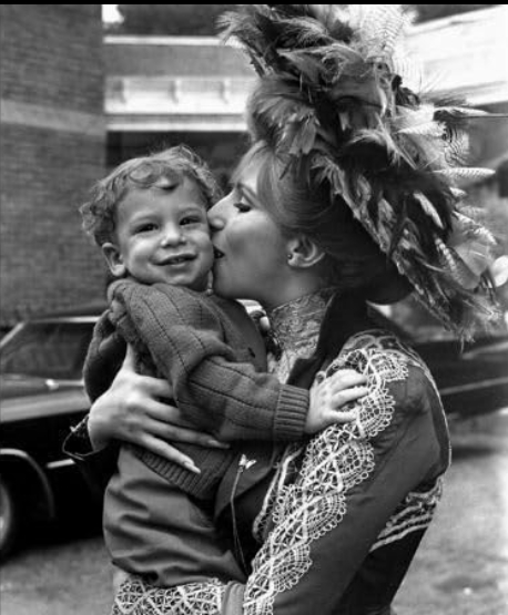 photo-Barbra Streisand 1969