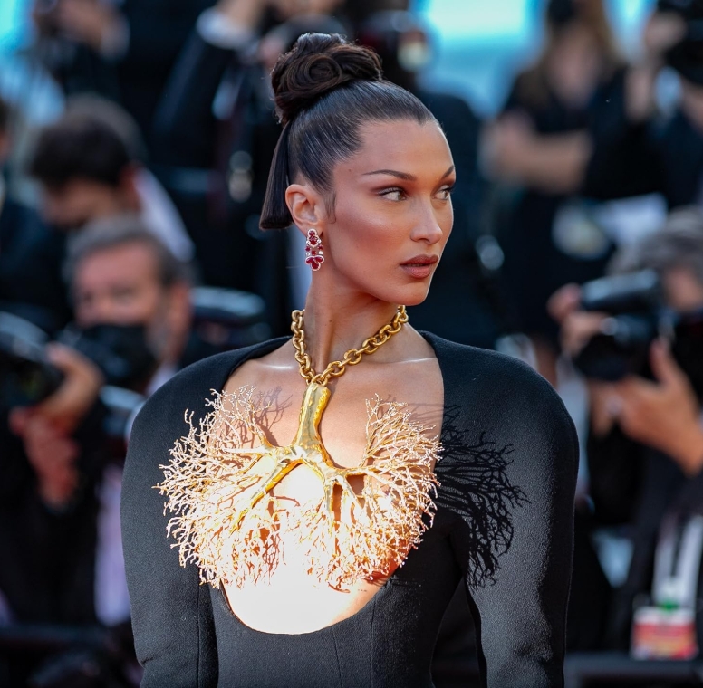photo-Bella Hadid 2021