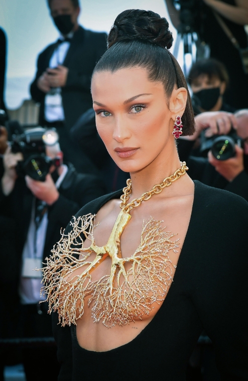 photo-Bella Hadid 2021