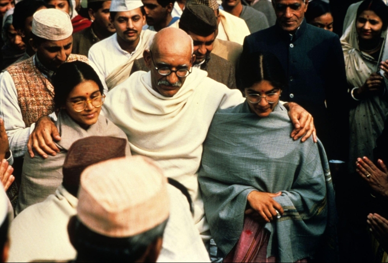 photo-Ben Kingsley 1982