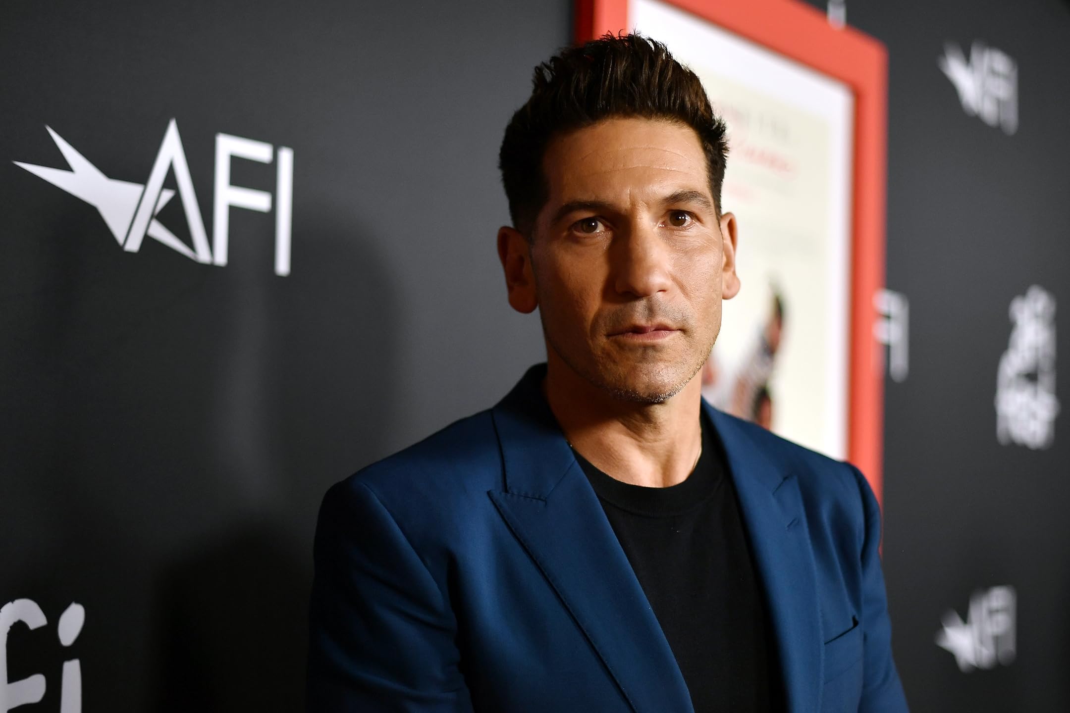 photo-Jon Bernthal 2021