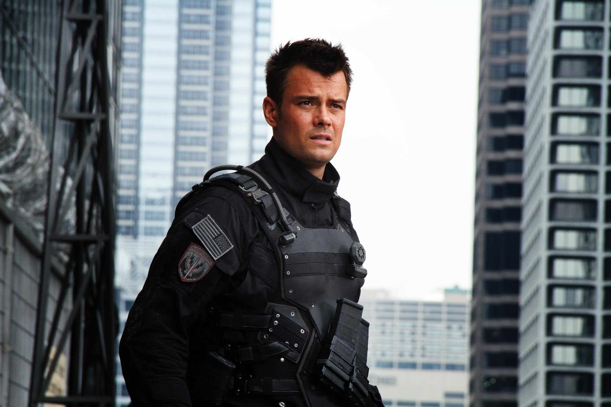photo-Josh Duhamel 2011