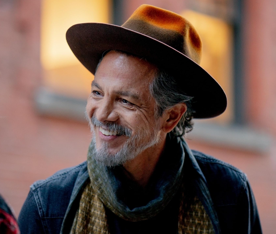 photo-Benjamin Bratt 2024