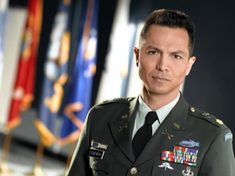 photo-Benjamin Bratt 2005