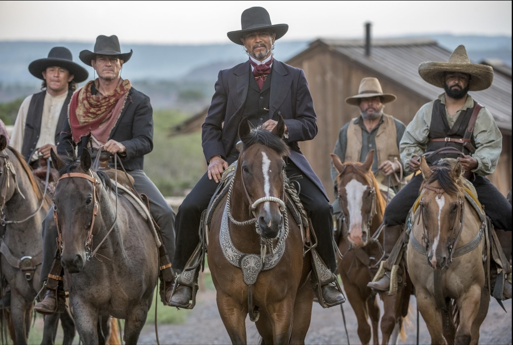 photo-Benjamin Bratt 2022