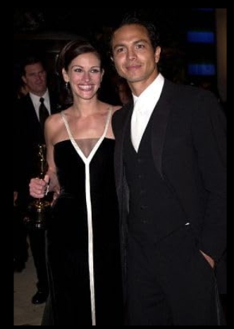 photo-Benjamin Bratt 2004