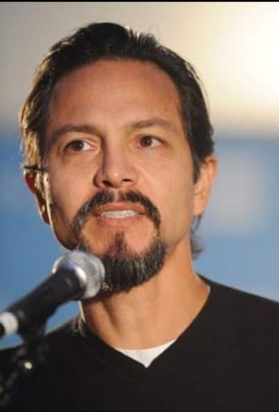 photo-Benjamin Bratt 2011