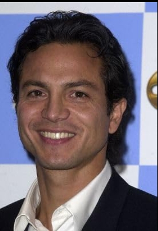 photo-Benjamin Bratt 2004