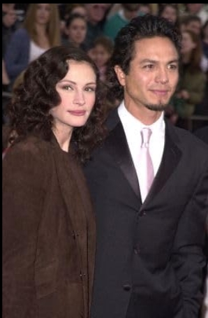 photo-Benjamin Bratt 2004